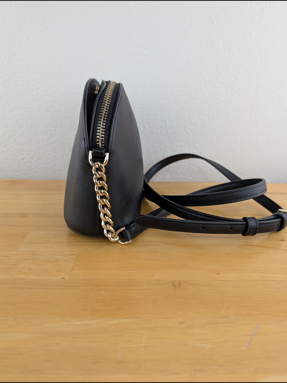 Kate Spade Black Saffiano Leather Crossbody Bag Dome Silhouette Gold-Tone Chain - Picture 7 of 13